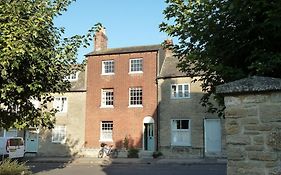 No. 27'S Self-Catering Flat For A Memorable Break.