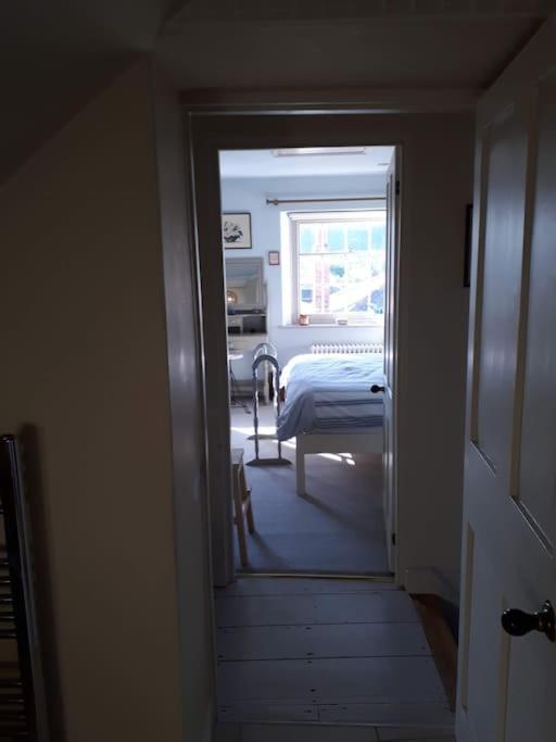 No. 27'S Self-Catering Flat For A Memorable Break. Apartment Bridport Exterior photo