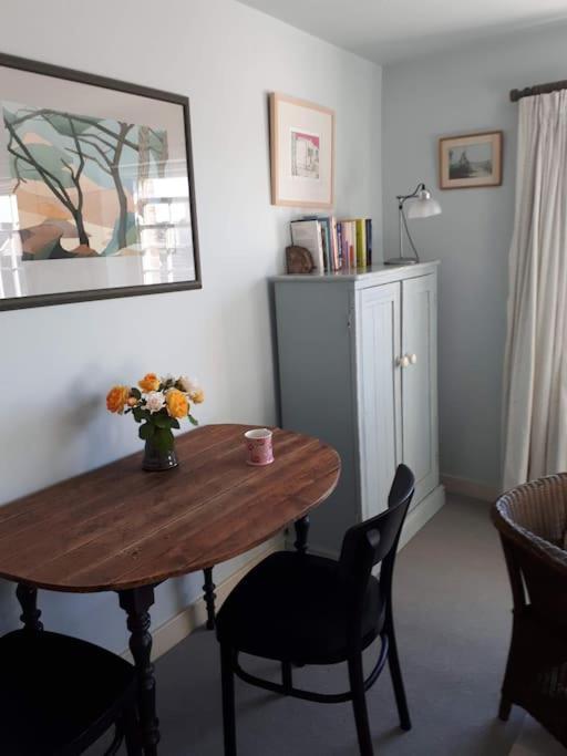 No. 27'S Self-Catering Flat For A Memorable Break. Apartment Bridport Exterior photo